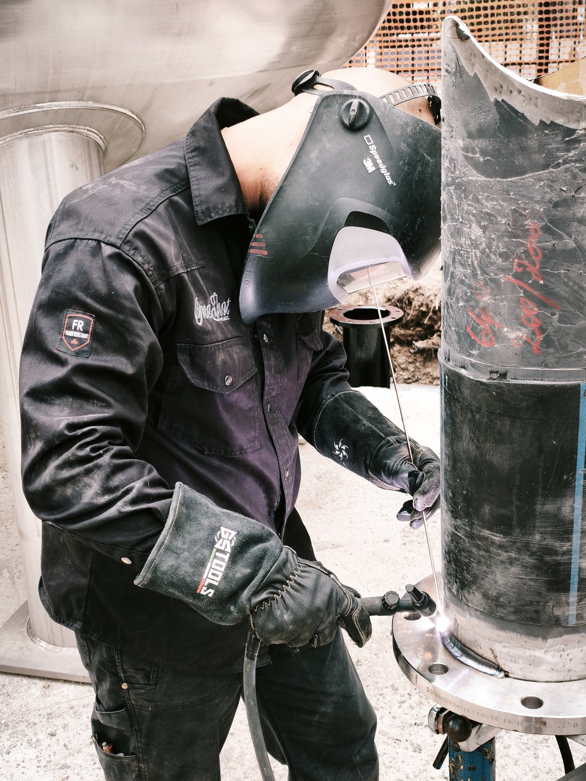 Preparing a flange on site